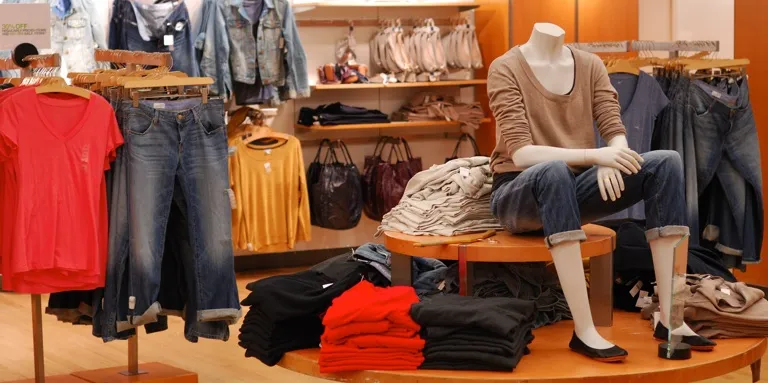 Apparel & Clothing 2026: Fashion Trends & Smart Shopper Guide